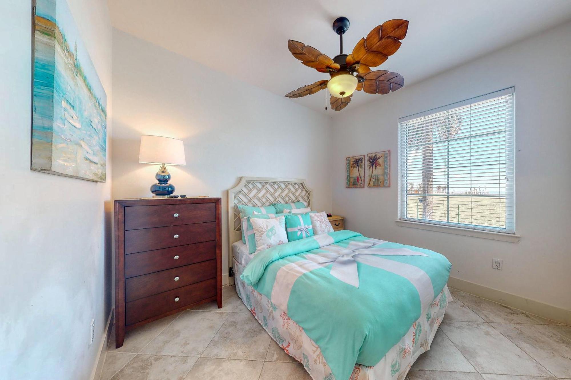 Diamond Beach Condos Galveston Room photo