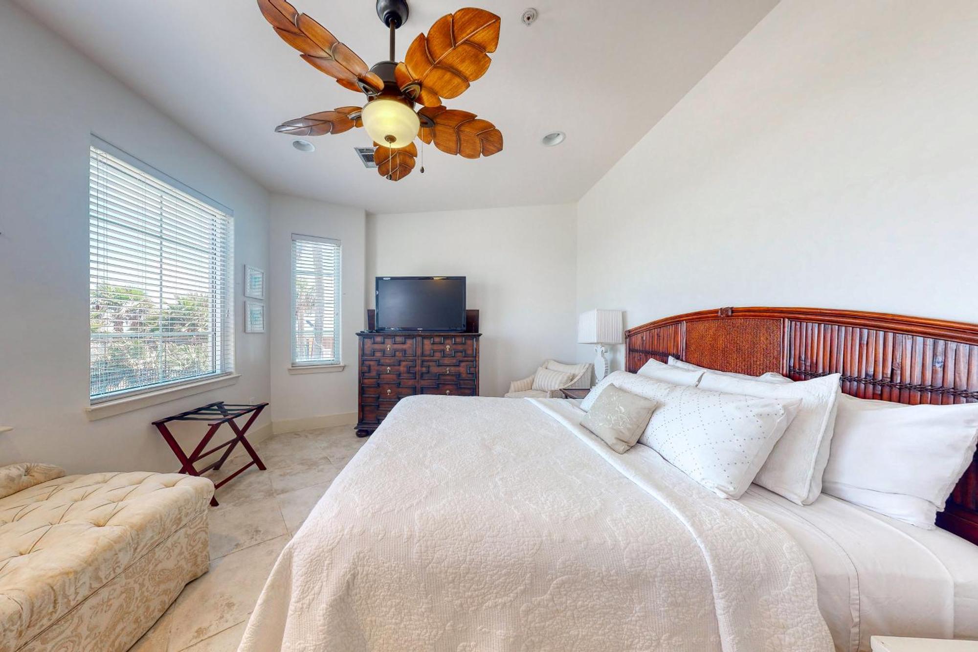 Diamond Beach Condos Galveston Room photo