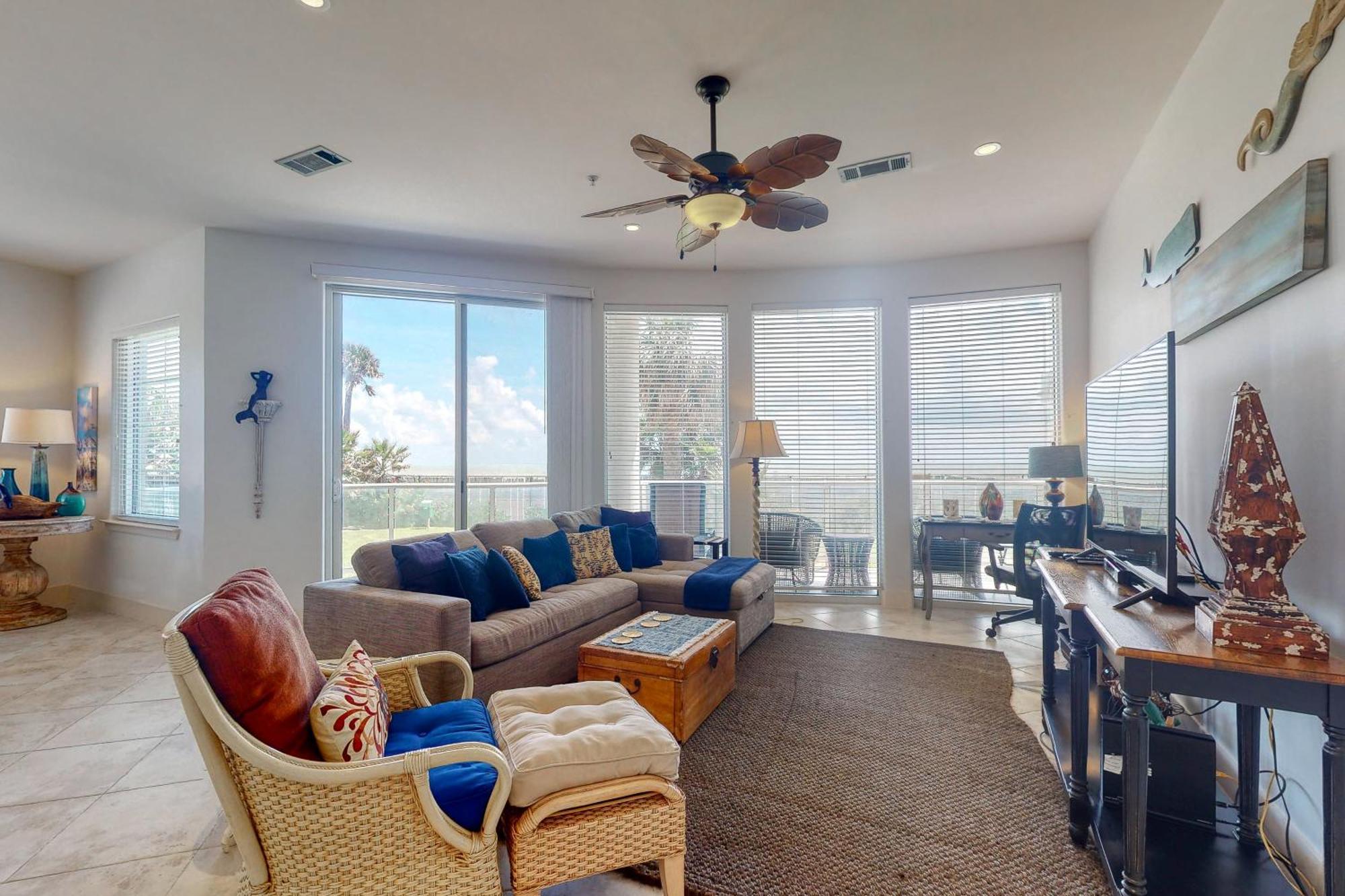 Diamond Beach Condos Galveston Room photo